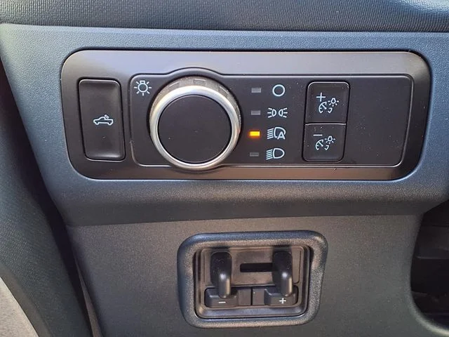 New 2026 Azure Gray Metallic Tri-Coat Ford XLT image 11