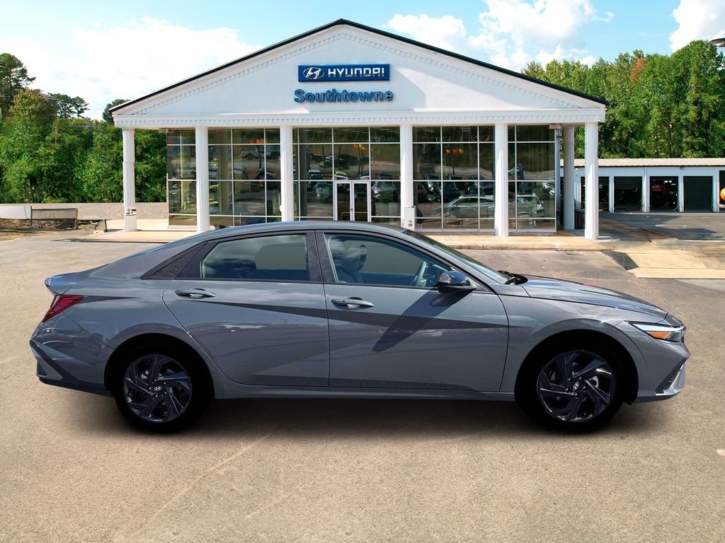 New 2026 Gray Hyundai SEL Sport Plus image 9