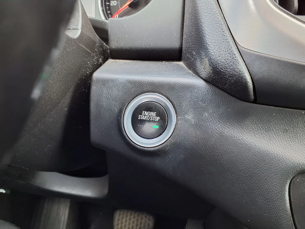 Used 2019 Black GMC SLT image 30