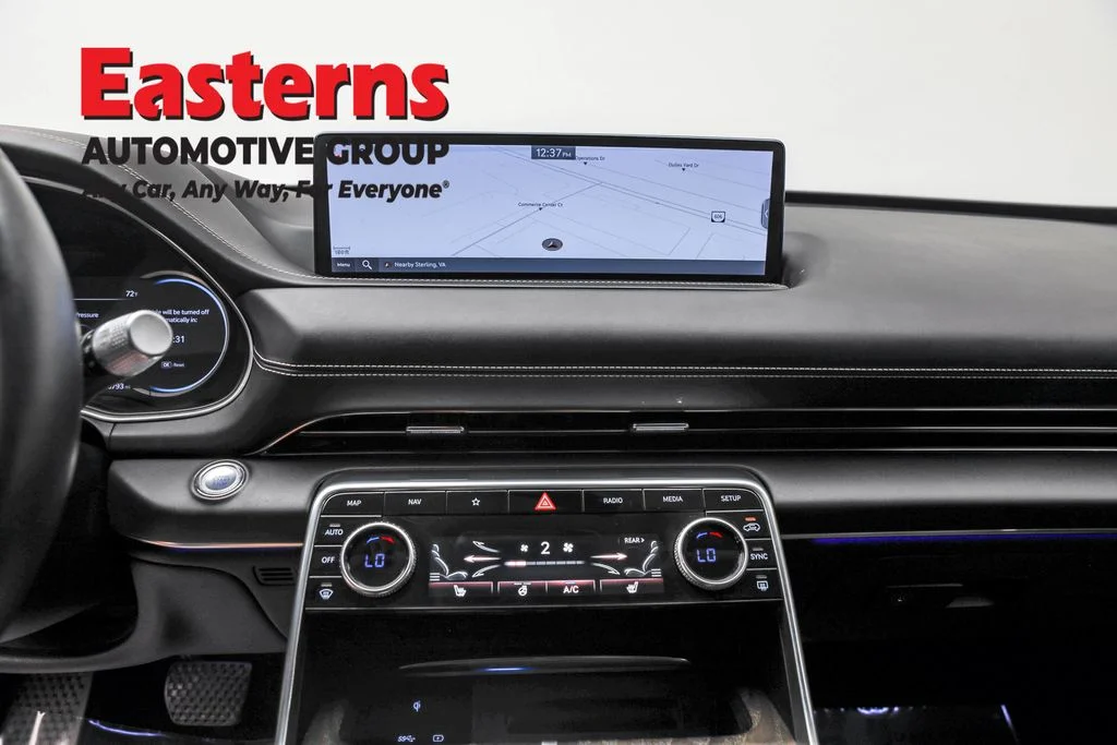 Used 2024 White Genesis 2.5T image 12