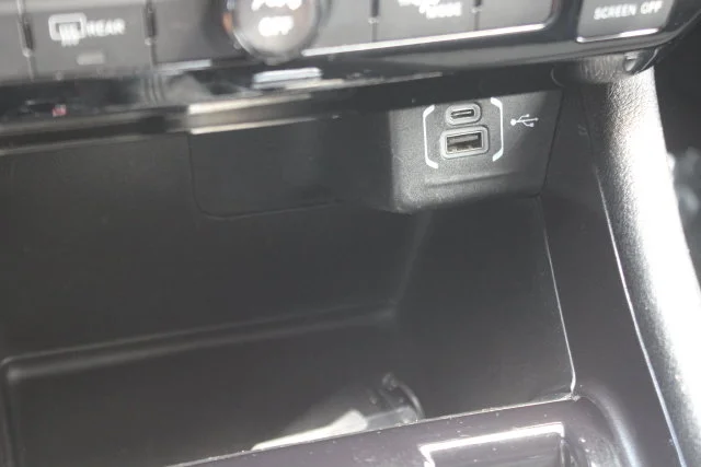 Used 2024 Red Jeep Latitude image 9
