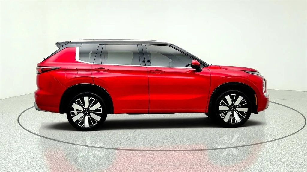 Used 2025 Red Diamond/Black Roof Mitsubishi SEL w/ Premium Package image 4