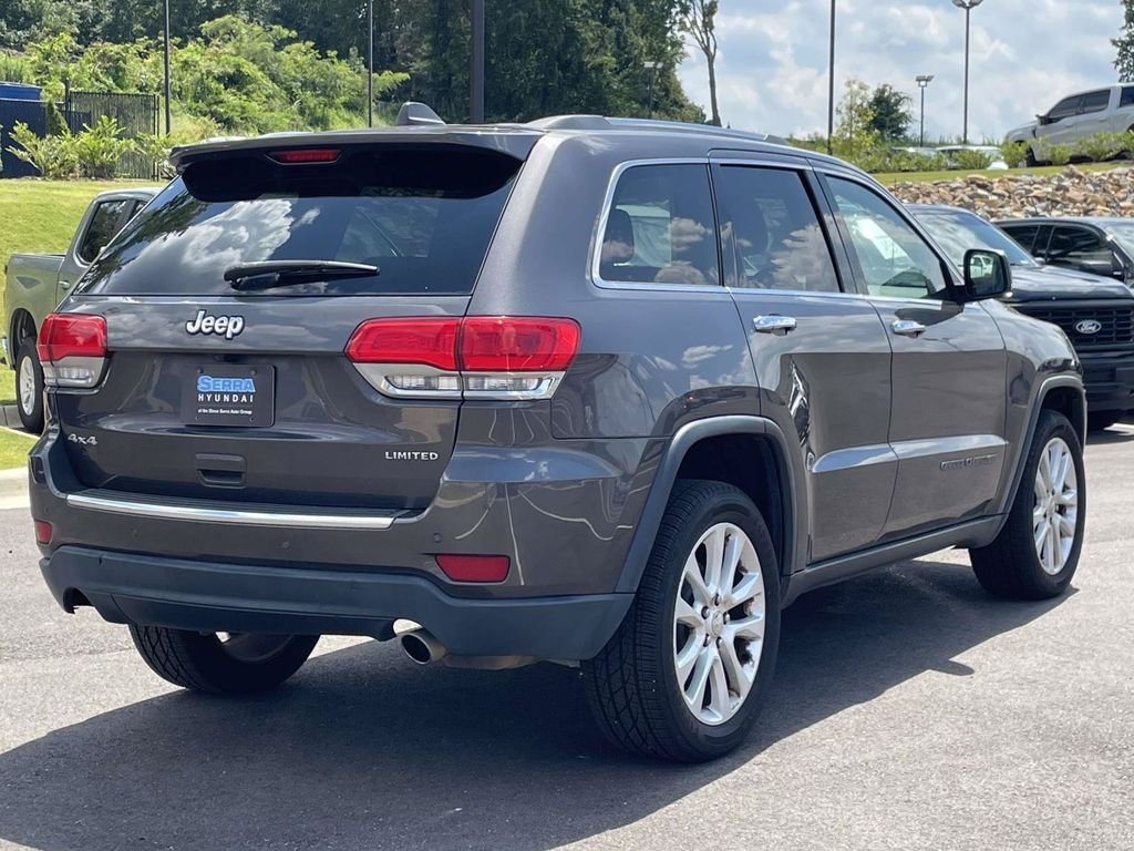 Used 2017 Gray Jeep Limited image 3