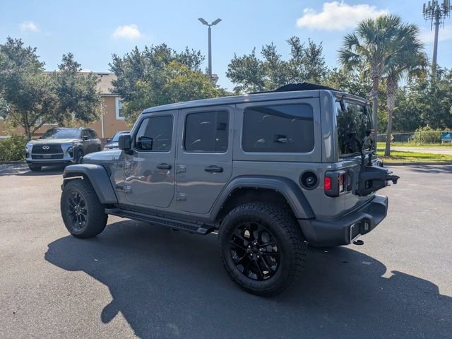 Used 2023 Gray Jeep Sport S image 5