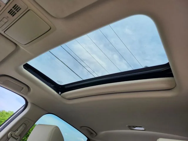 Used 2018 Beige Honda EX-L image 11
