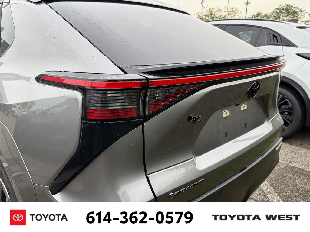 New 2026 Heavy Metal Toyota XLE image 7