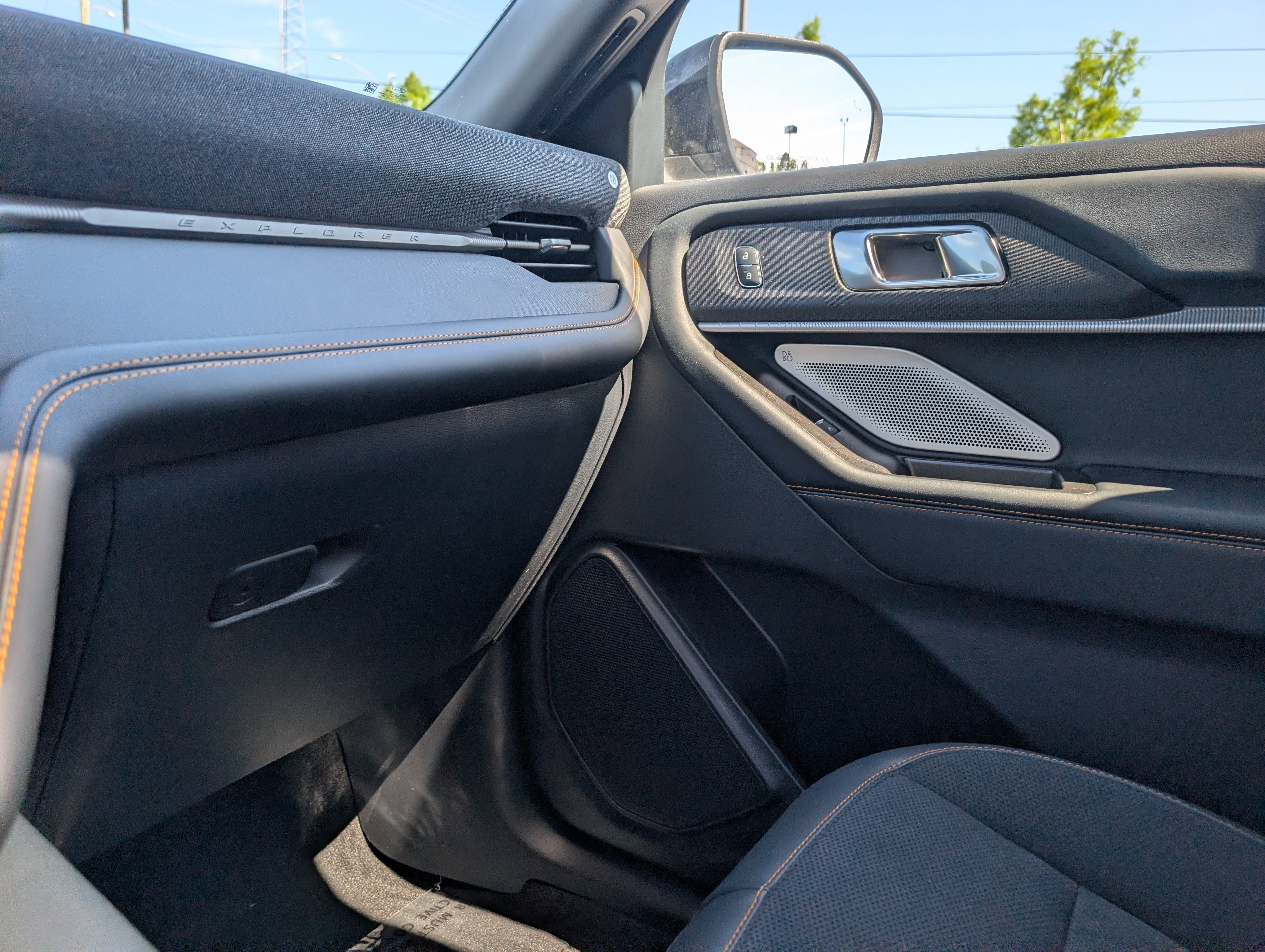 New 2026 Carbonized Gray Metallic FORD Tremor image 33