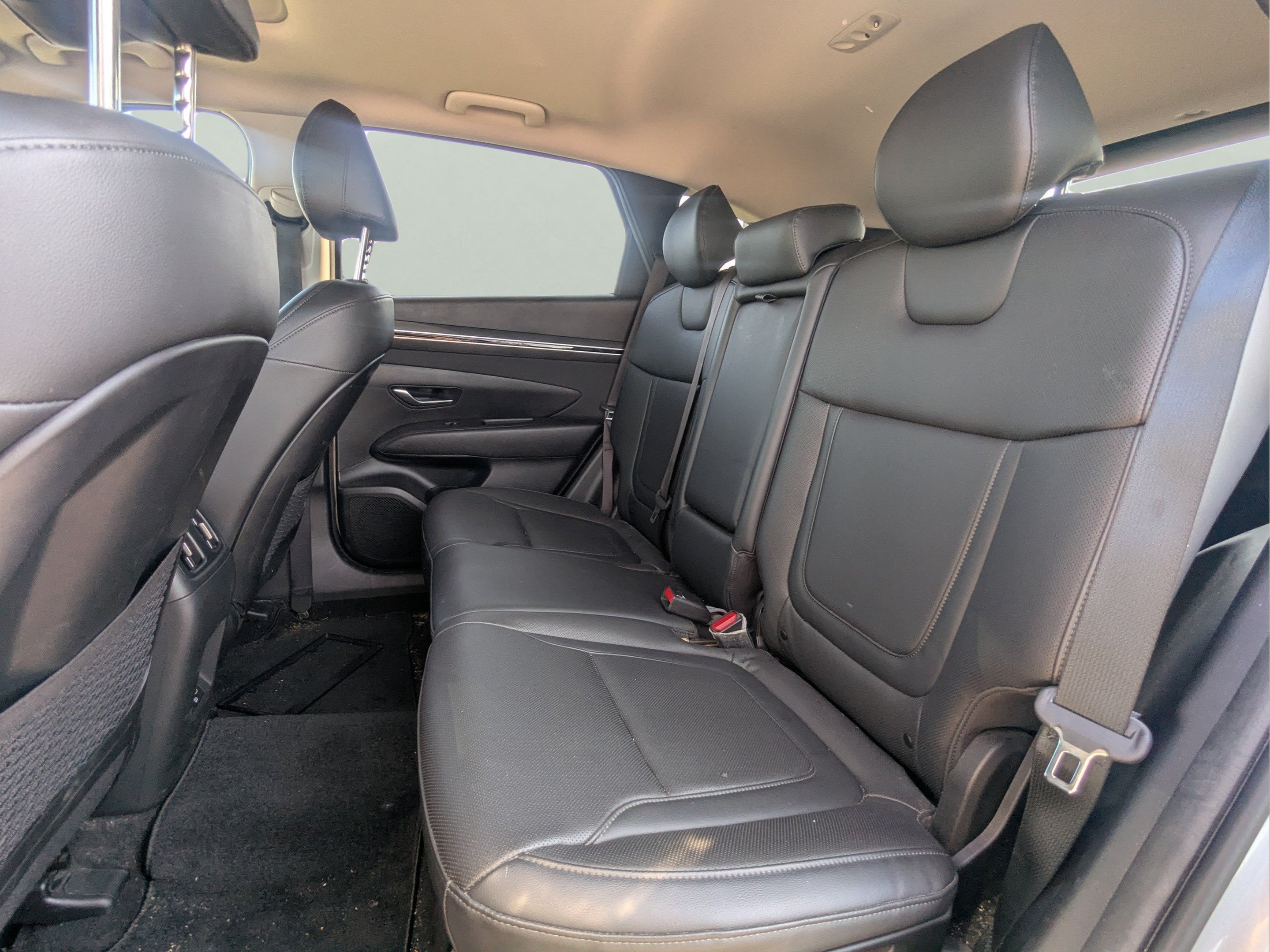 Used 2023 Shimmering Silver Hyundai SEL image 12