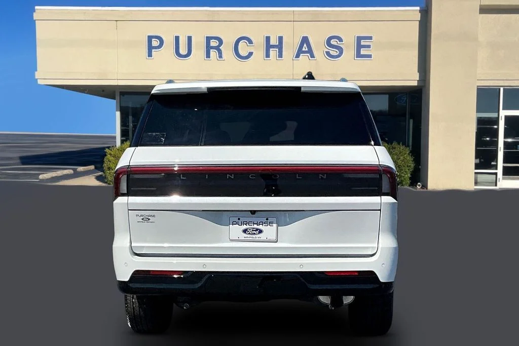 New 2027 Pristine White Metallic Tri-Coat Lincoln Reserve image 4