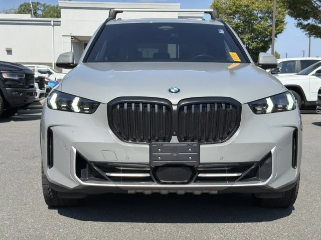 Used 2025  BMW xDrive40i image 7