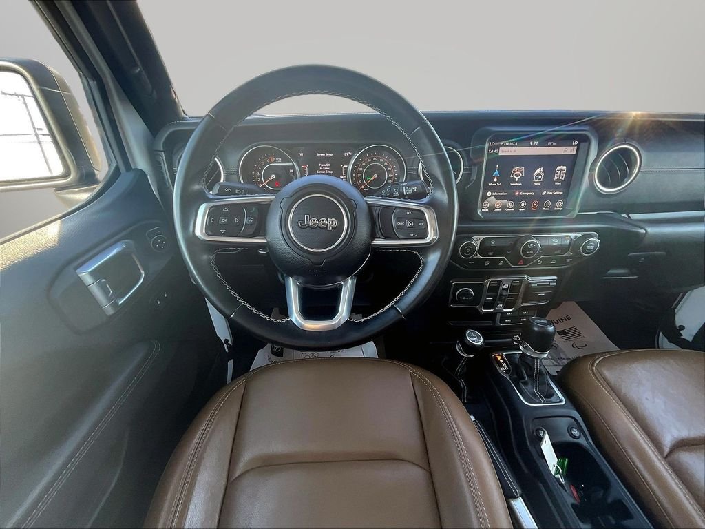 Used 2022 White Jeep Unlimited Sahara image 10