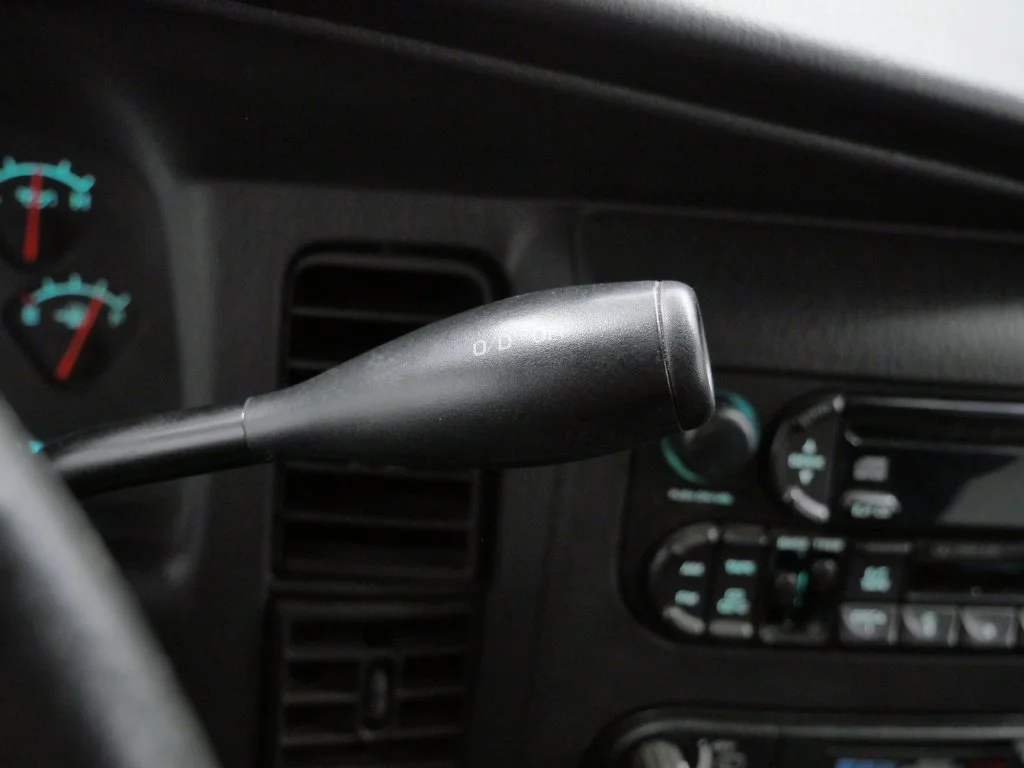 Used 2002  Dodge Sport image 26