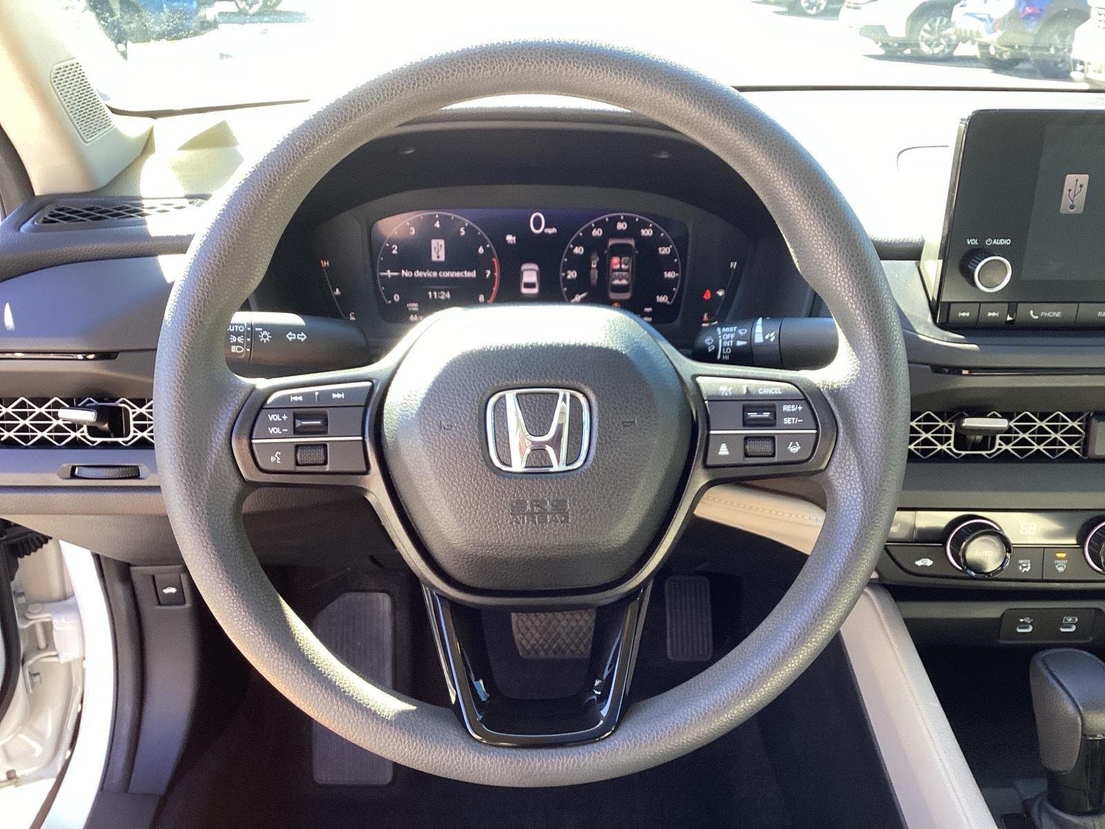 Used 2024 Platinum White Pearl Honda EX image 18