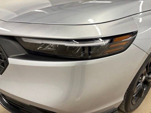 Used 2025  Honda SE image 9