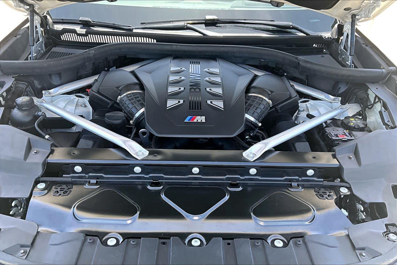 Used 2024 Mineral White Metallic BMW M60i image 30