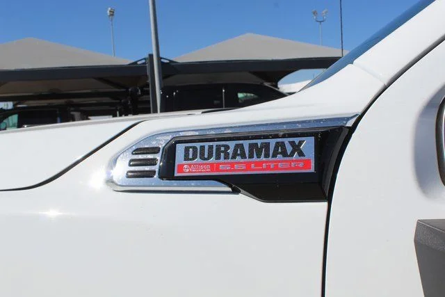 New 2026 White GMC SLT image 9