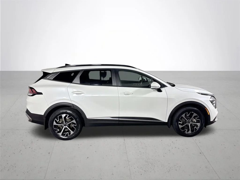 Used 2025 White Kia EX image 5