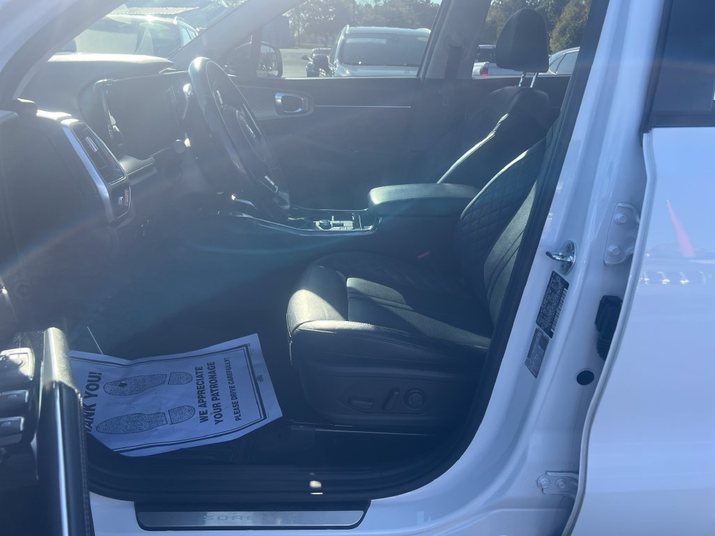 Used 2021 White Kia SX-Prestige image 9