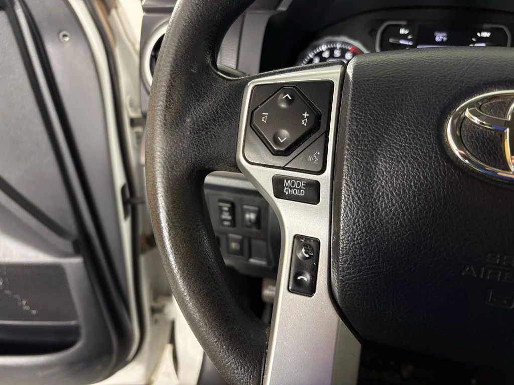 Used 2019 White Toyota SR5 image 19