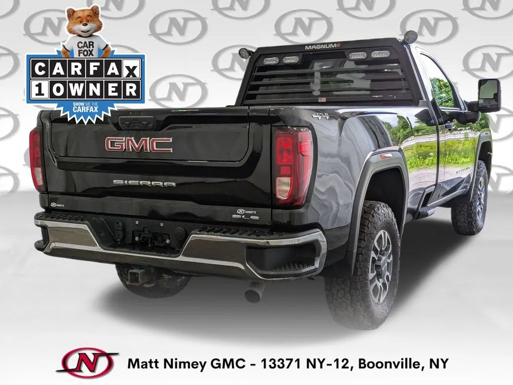 Used 2024 Onyx Black GMC SLE image 4