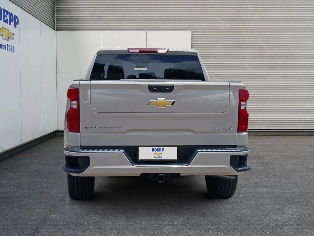 New 2026 White Sands Chevrolet Custom image 4