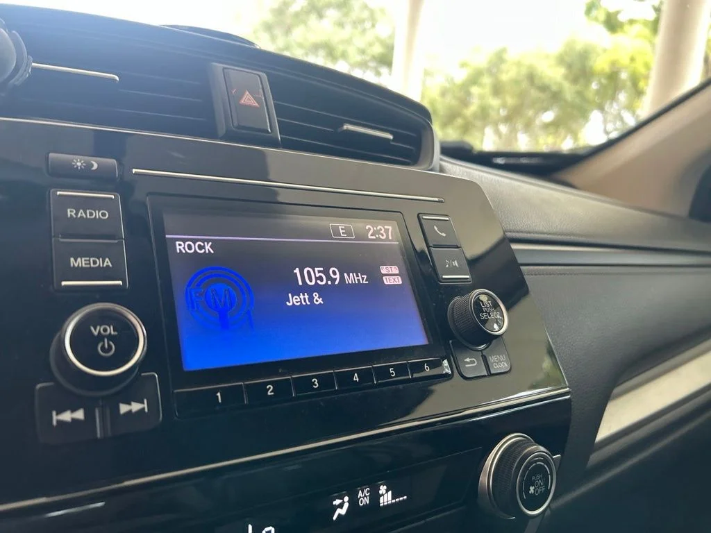 Used 2018 White Honda LX image 7