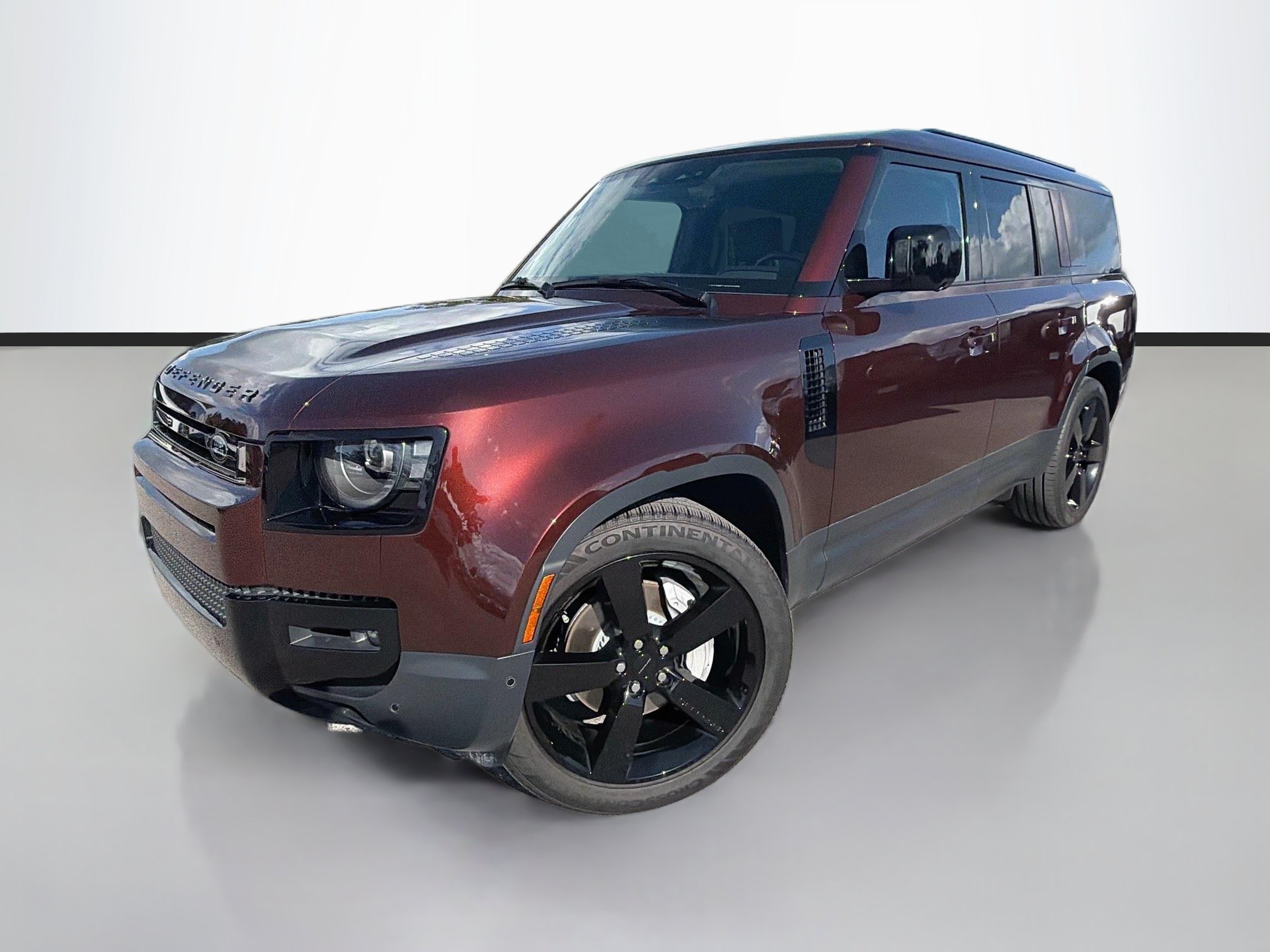 Used 2026 Sedona Red Metallic Land Rover S image 1