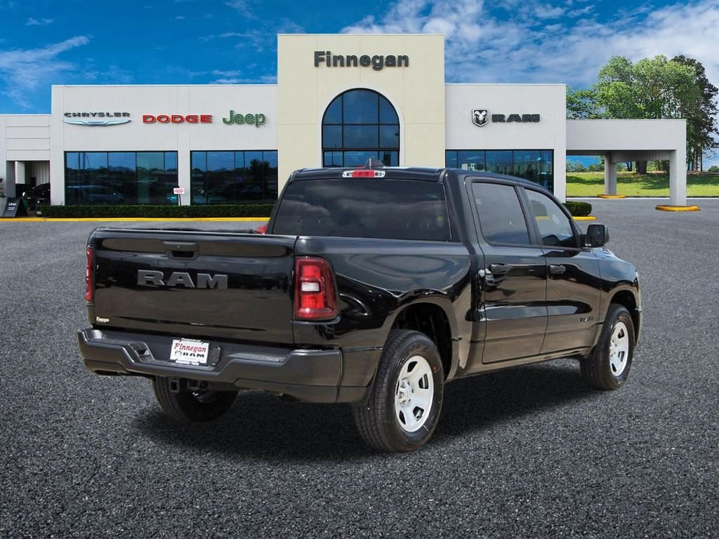 New 2026 Diamond Black Crystal Pearl-Coat Exterior Paint RAM Tradesman image 7