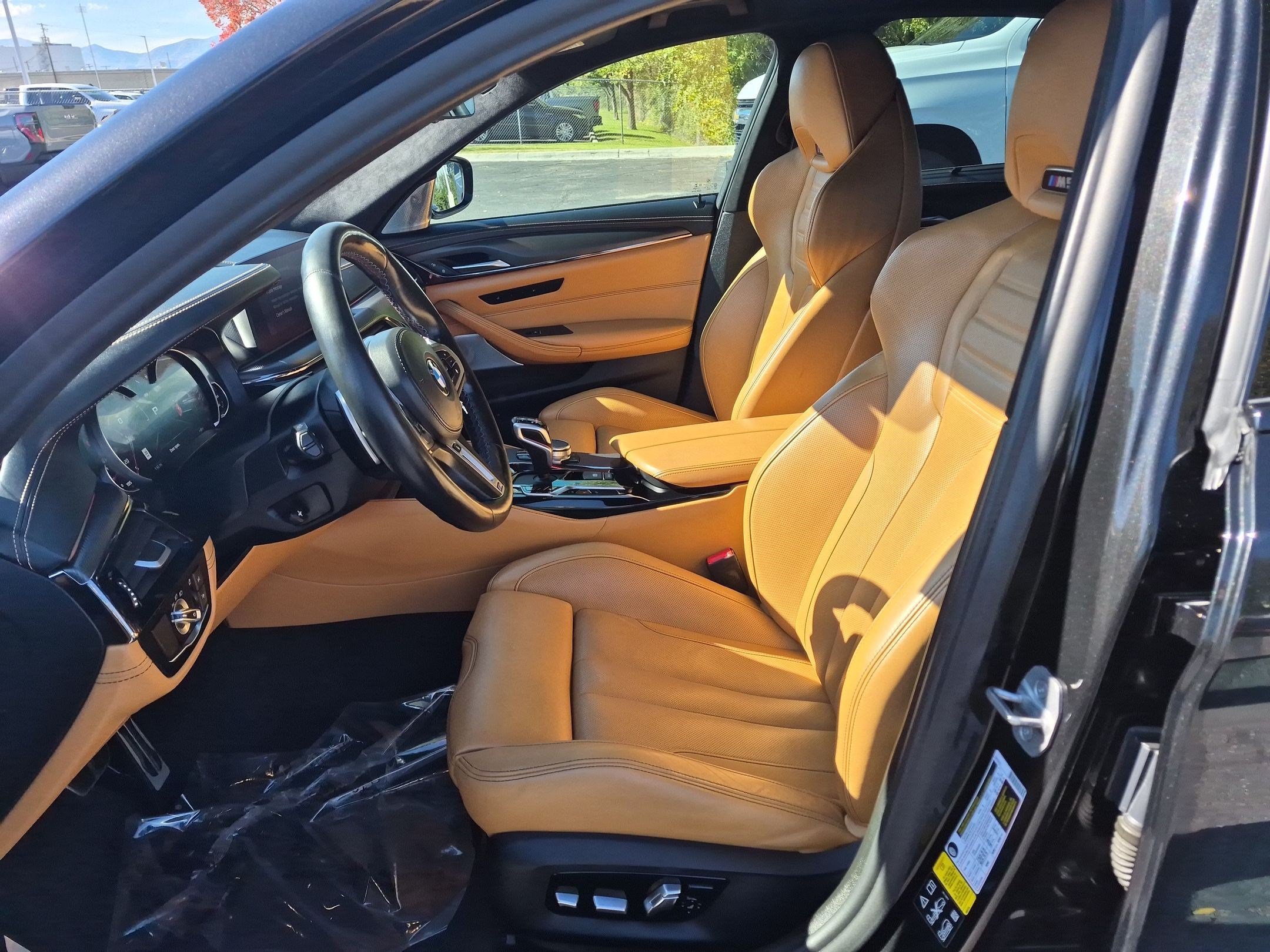 Used 2019 Black Sapphire Metallic BMW Competition image 25