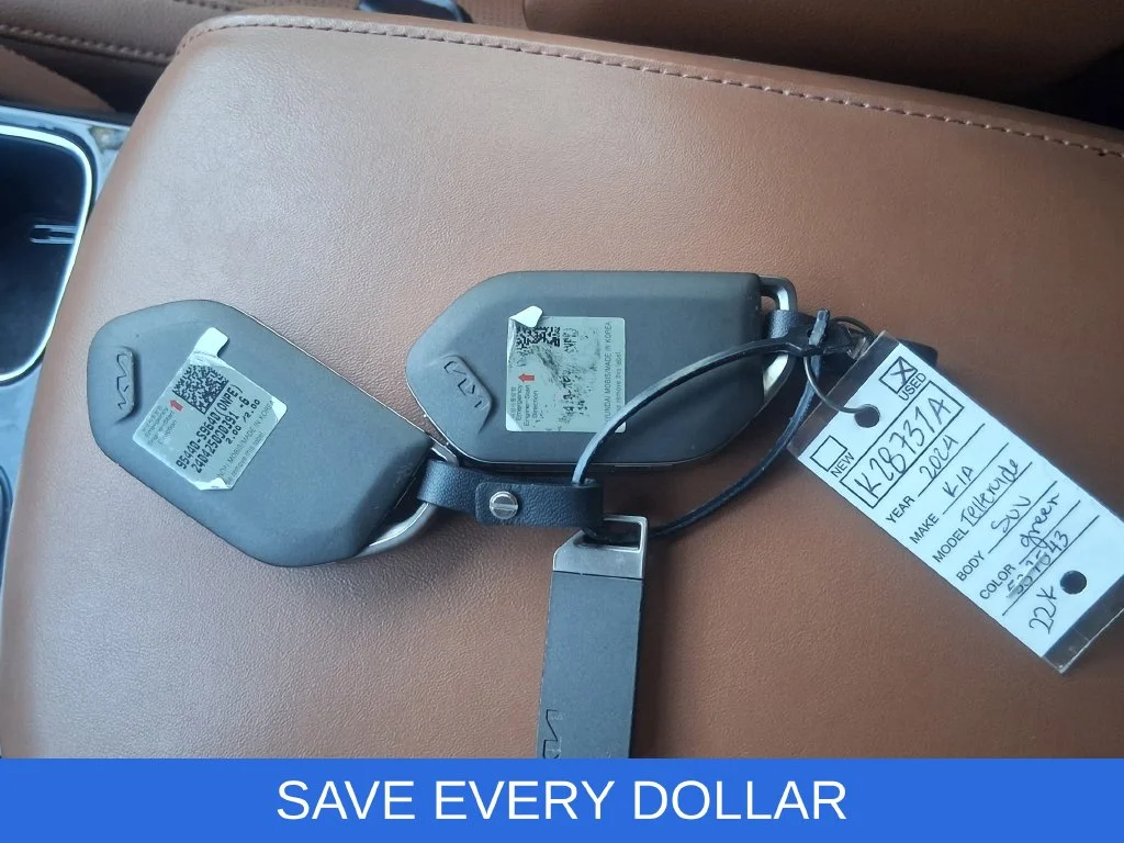 Used 2024 Green Kia EX X-Line image 19