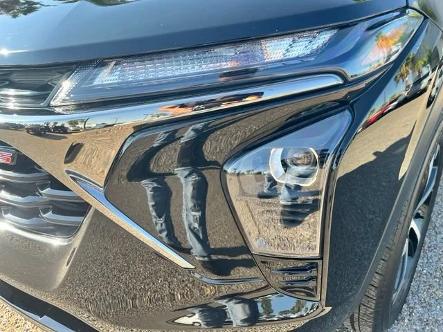 Used 2026 Mosaic Black Metallic Chevrolet 1RS image 4