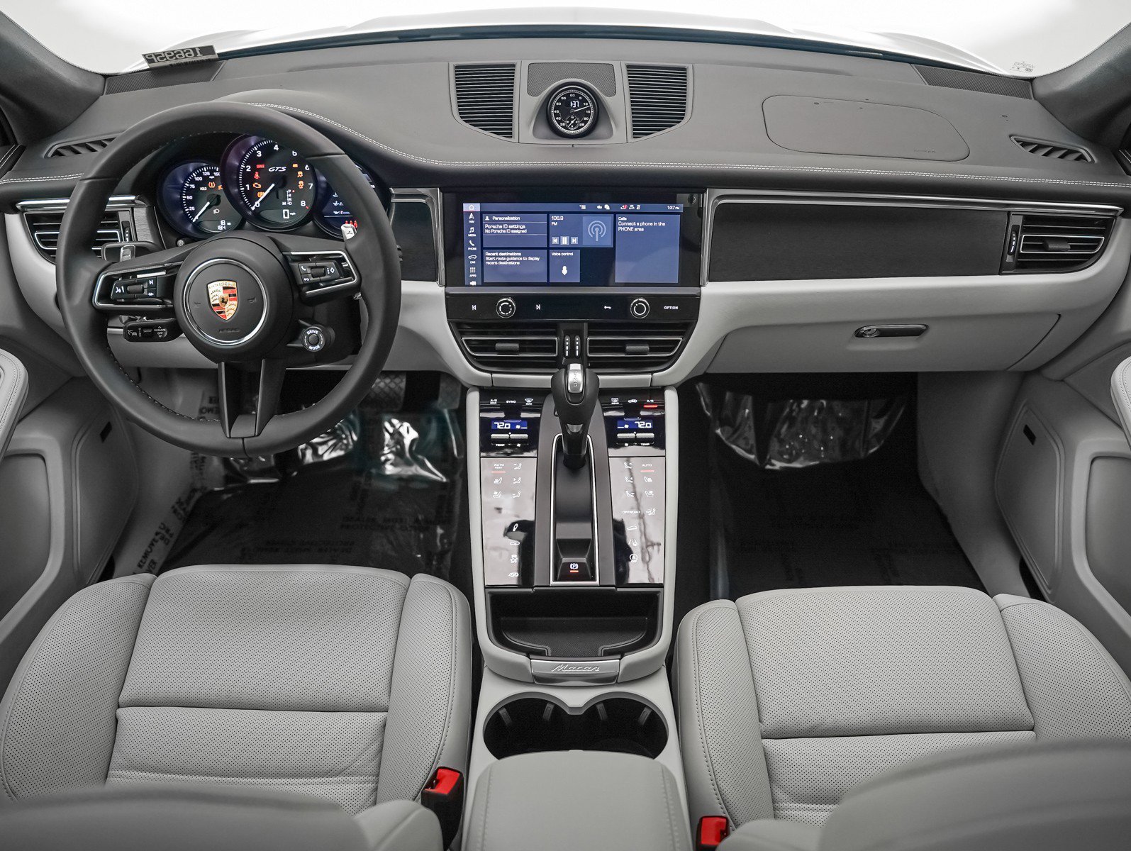 2026 Porsche Macan GTS - Photo 15