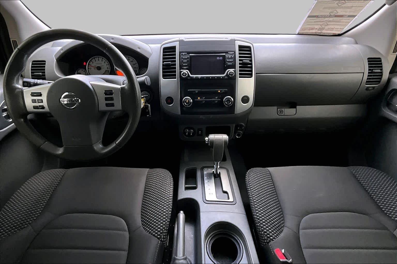 Used 2018 Glacier White Nissan Desert Runner image 15