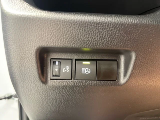 Used 2025 Ice Toyota XLE image 14