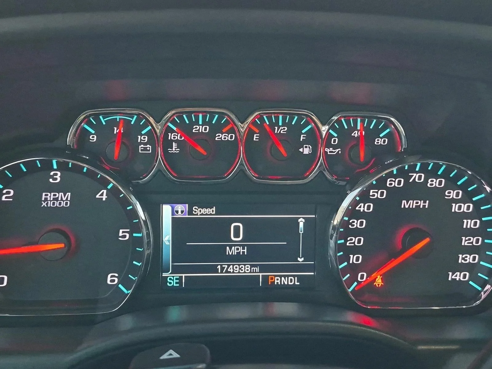 Used 2018 Dark Slate Metallic GMC SLT image 10