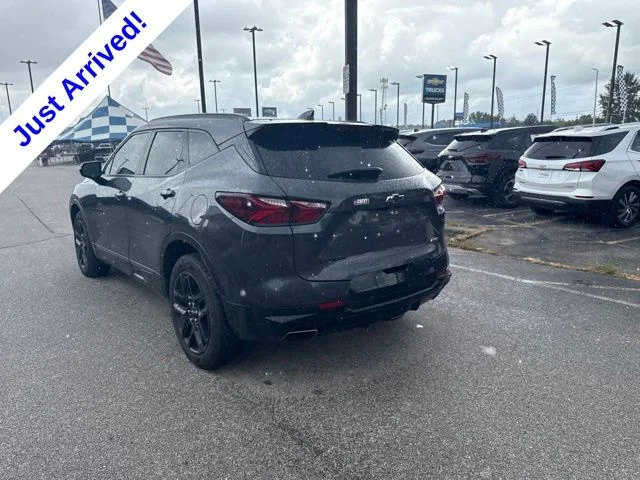 Used 2021 Gray Chevrolet RS image 5