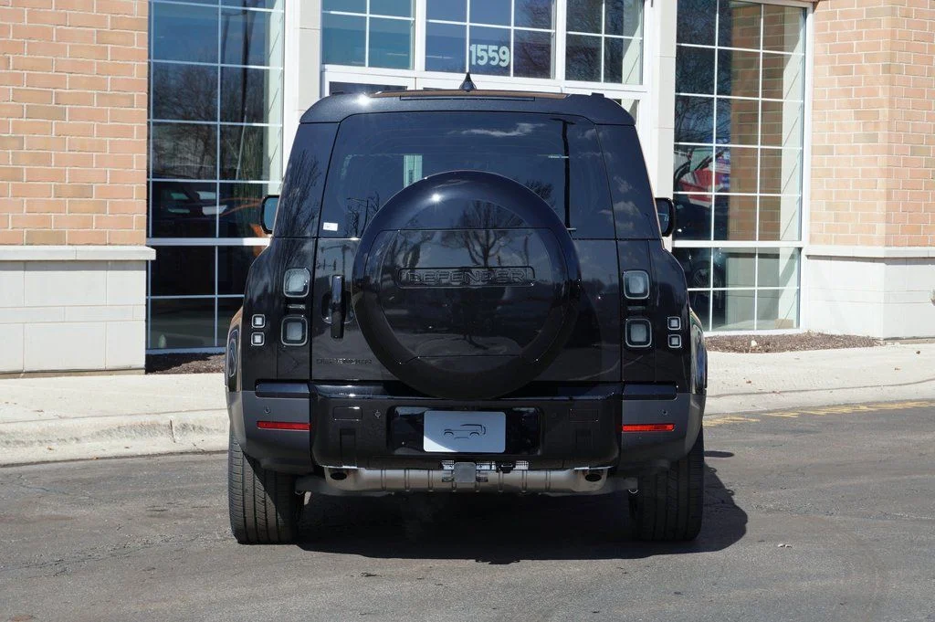 Used 2026 Black Land Rover S image 5