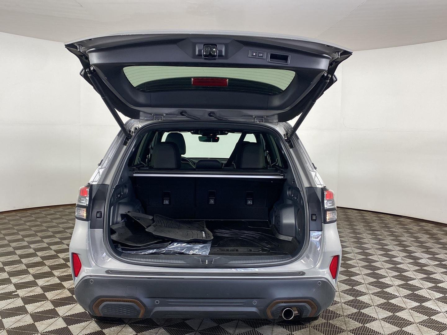 New 2026 Pearl Subaru Sport image 7