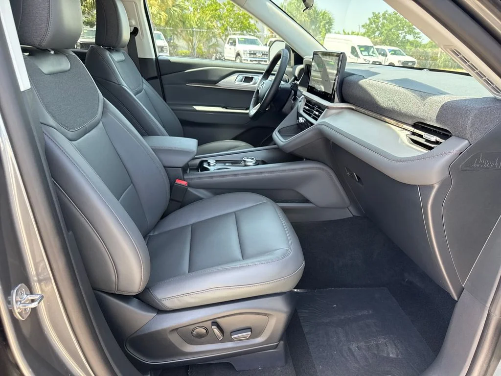 New 2026 Gray Ford Active image 22