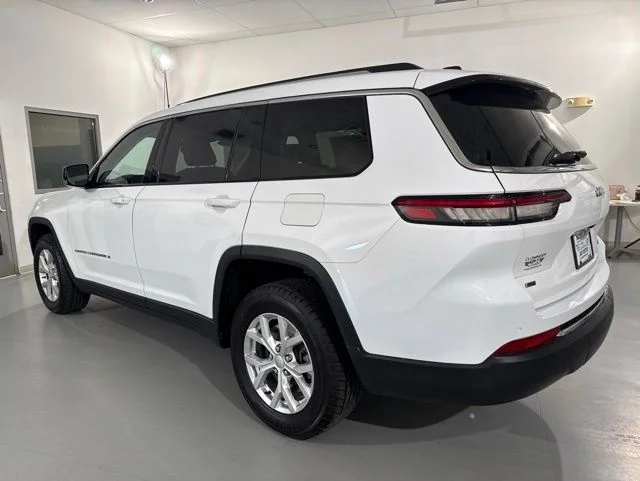Used 2023 White Jeep Limited image 6