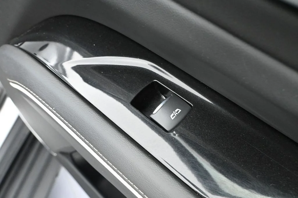 Used 2021 White Cadillac Sport image 58