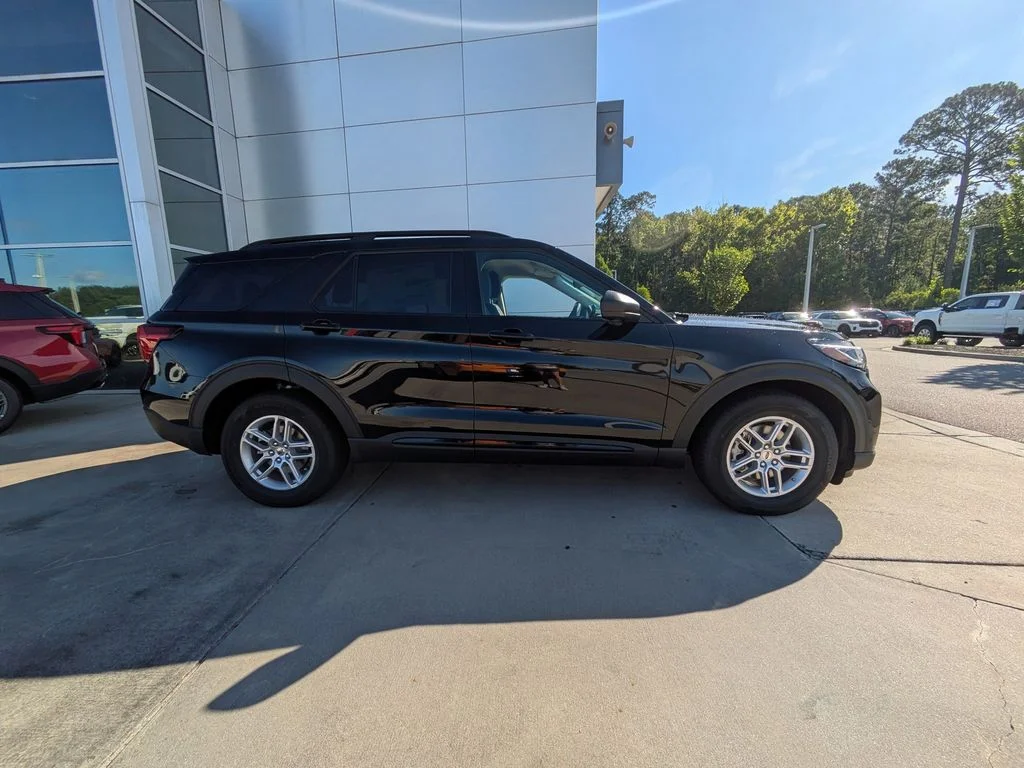 New 2026 Agate Black Metallic Ford Active image 3