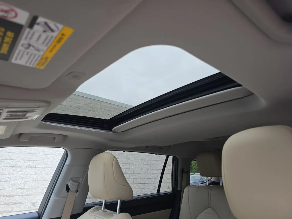 Used 2024  Toyota XLE image 15