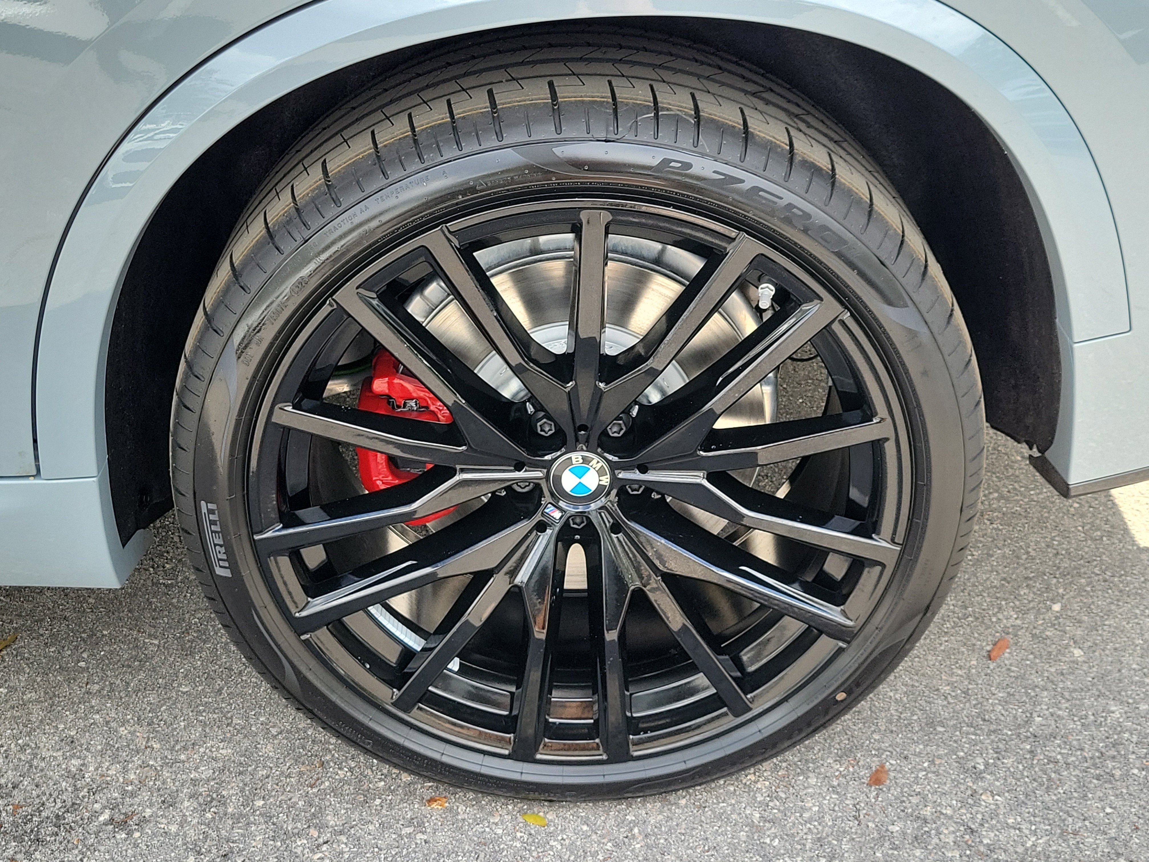 New 2026 Brooklyn Grey Metallic BMW M60i image 7