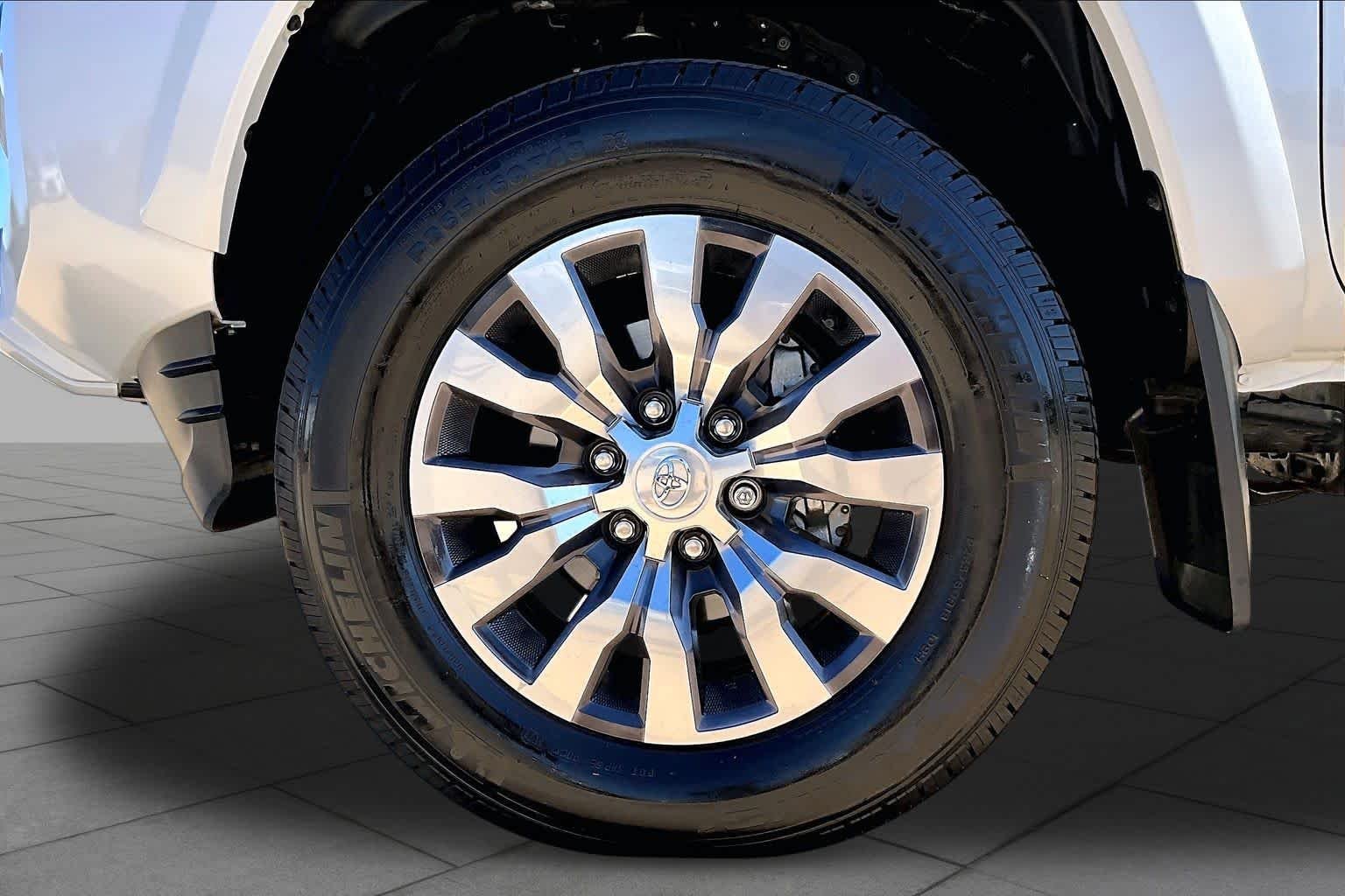 Used 2023 Wind Chill Pearl Toyota Limited image 11