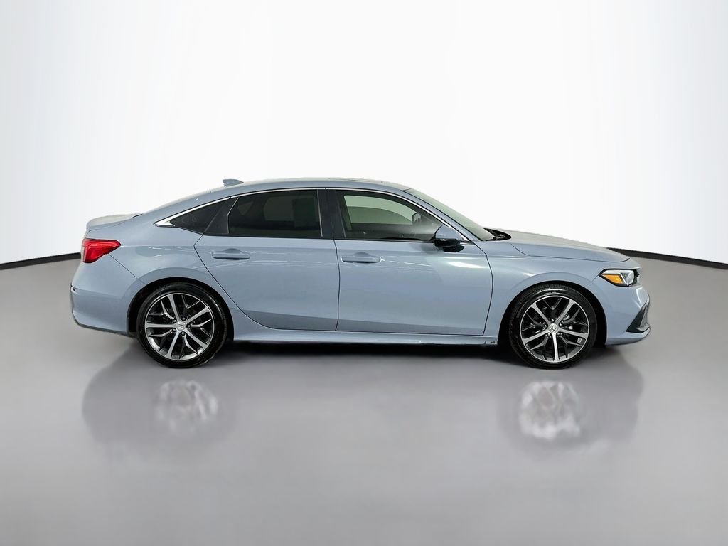 Used 2024 Morning Mist Metallic Honda Touring image 9