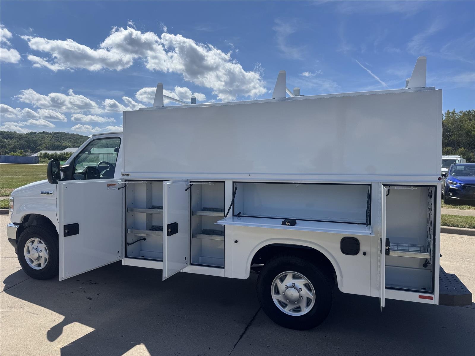 New 2026 Oxford White Ford Base image 2