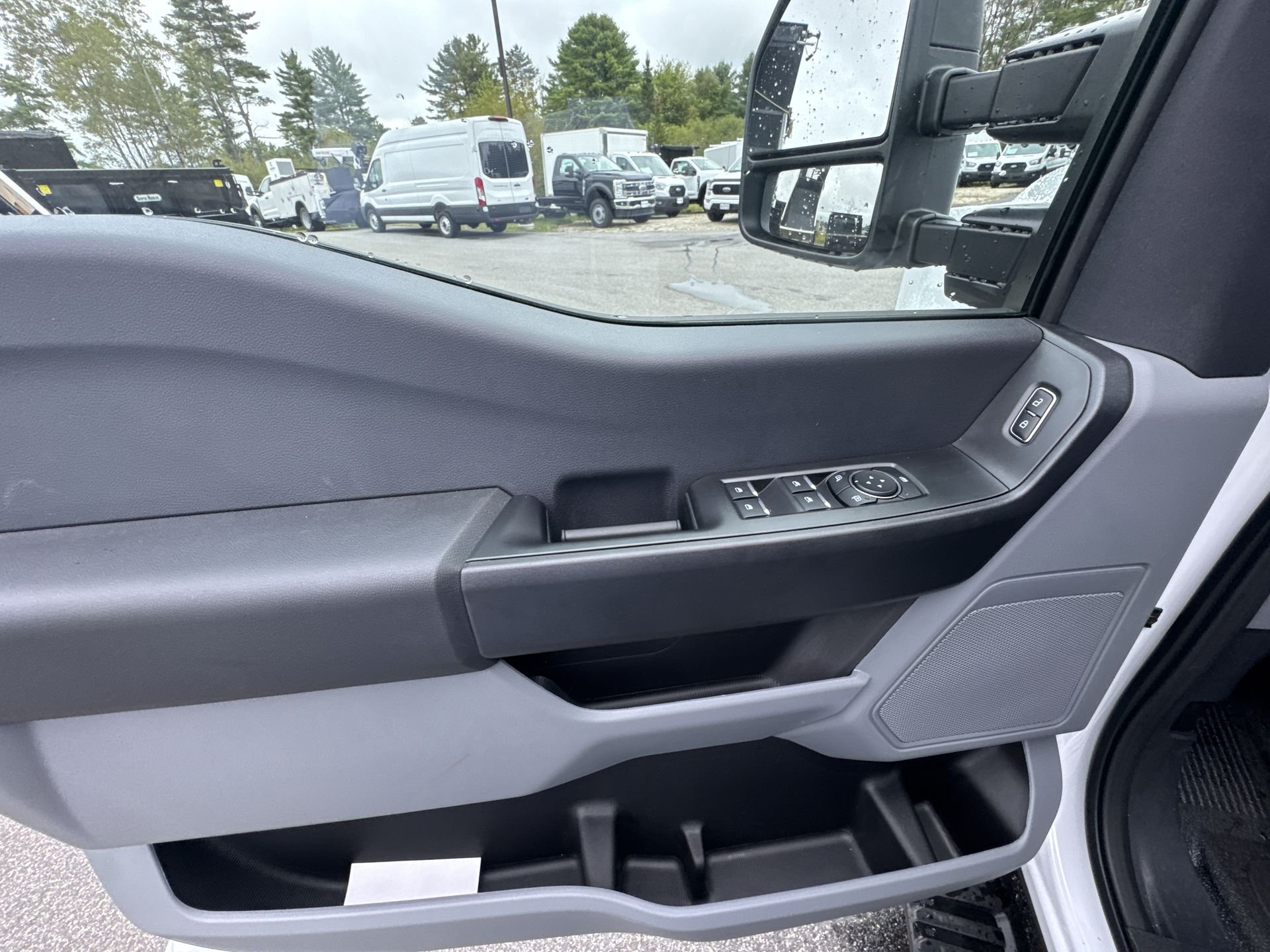 New 2026 Oxford White Ford F-350® XL image 6