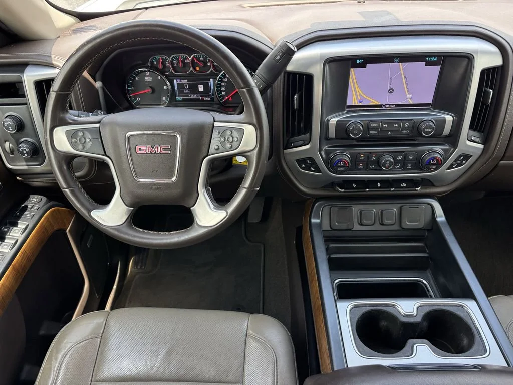 Used 2018 WHITE FROST TRICOAT GMC SLT image 3