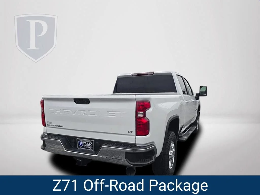 Used 2024 Summit White Chevrolet LT image 8